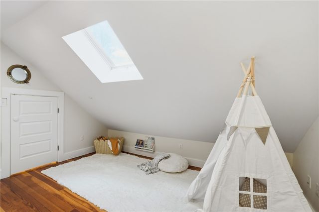 23 Richmond Avenue, Barrington, RI 02806