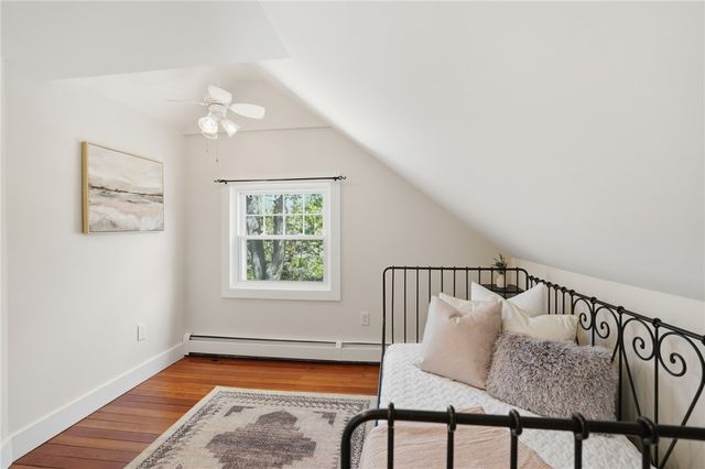 23 Richmond Avenue, Barrington, RI 02806