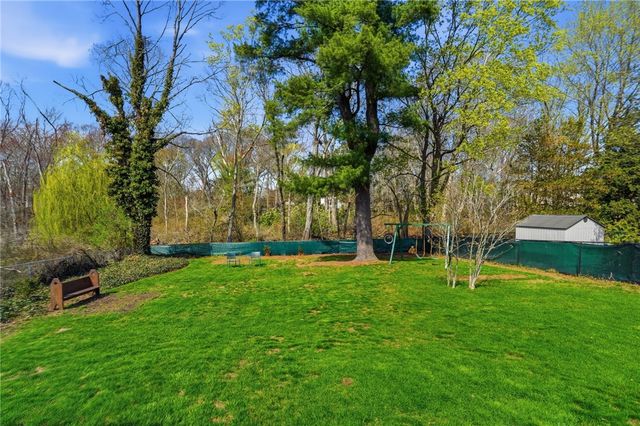 23 Richmond Avenue, Barrington, RI 02806