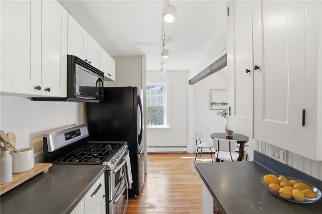 23 Richmond Avenue, Barrington, RI 02806