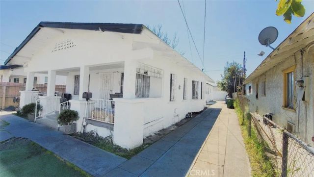 242 W 58th, Los Angeles, CA 90037