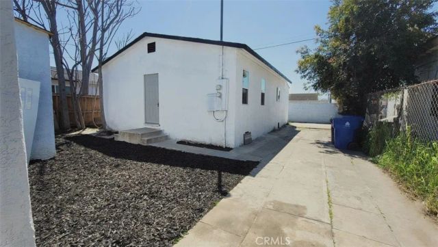242 W 58th, Los Angeles, CA 90037