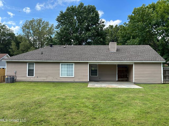 1939 Ingleside Cove, Horn Lake, MS 38637