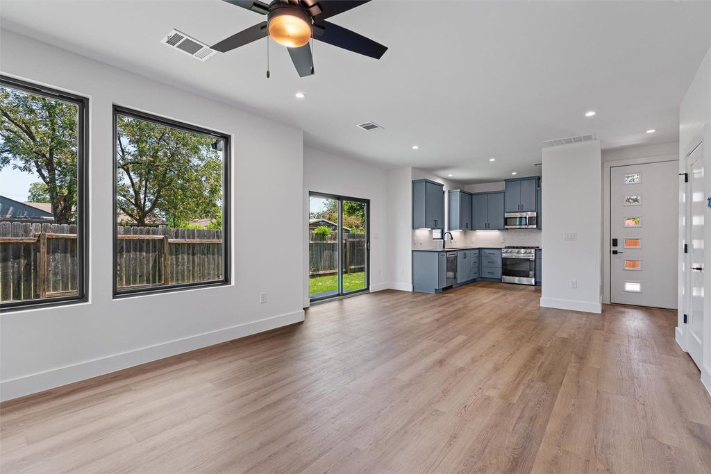 1402 Beckett ST 2, Austin, TX 78757