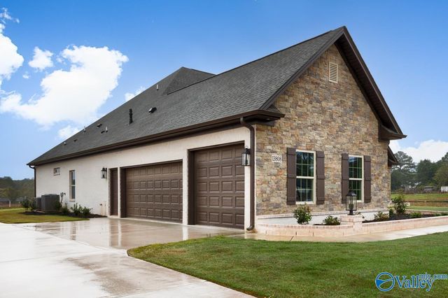 13808 Goff Drive, Athens, AL 35611