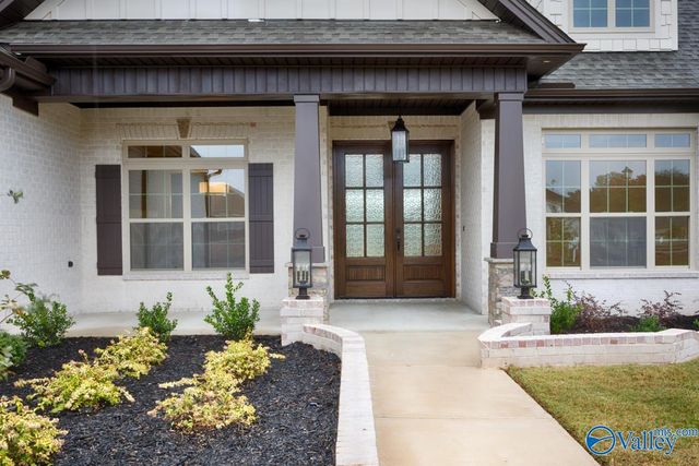 13808 Goff Drive, Athens, AL 35611