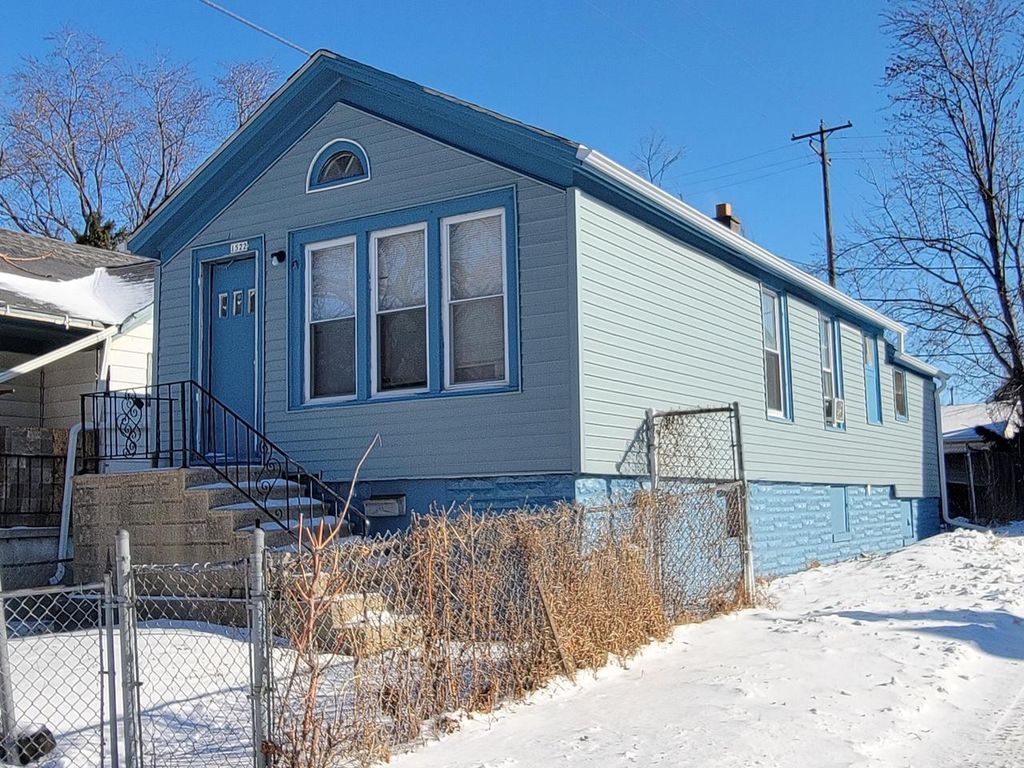 1522 S Union STREET, Milwaukee, WI 53204