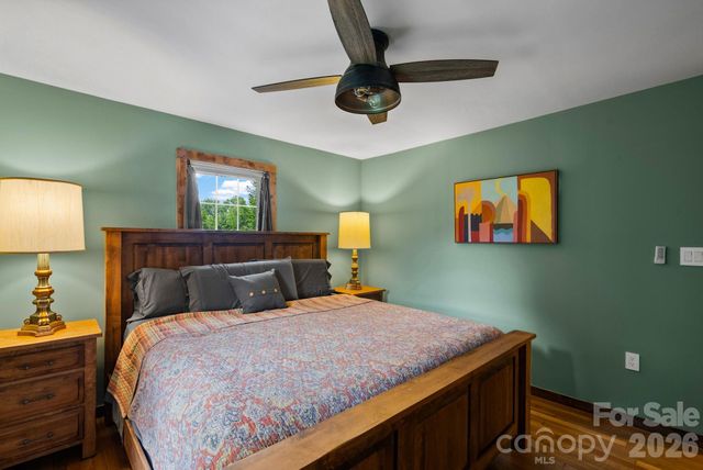 200 Aurora Drive, Asheville, NC 28805