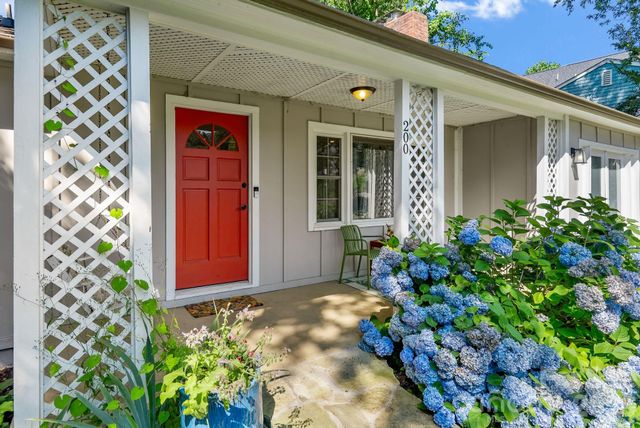 200 Aurora Drive, Asheville, NC 28805