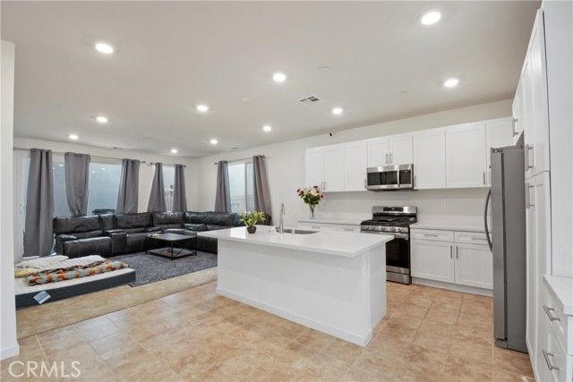 3677 S Nexa Paseo, Ontario, CA 91761