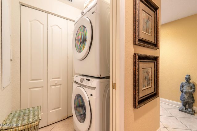 263 Minorca Beach Way Apt 304, New Smyrna Beach, FL 32169