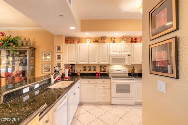 263 Minorca Beach Way Apt 304, New Smyrna Beach, FL 32169