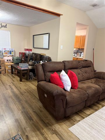 2920 Thistledown Drive, League City, TX 77573