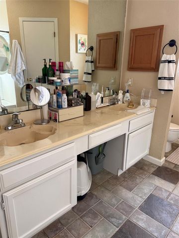 2920 Thistledown Drive, League City, TX 77573