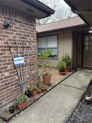 2920 Thistledown Drive, League City, TX 77573