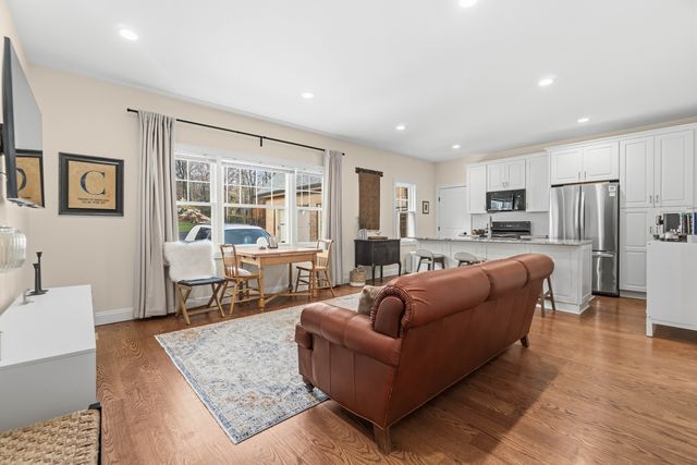 27 Holley Lane, Prospect, CT 06712