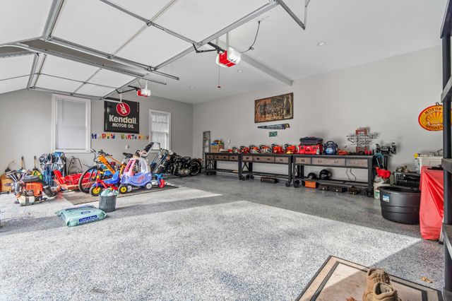 27 Holley Lane, Prospect, CT 06712