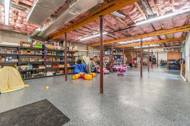 27 Holley Lane, Prospect, CT 06712