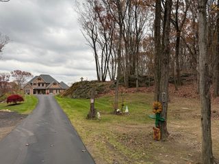 27 Holley Lane, Prospect, CT 06712