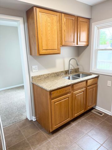 229 Broadmoor Avenue, Munster, IN 46321
