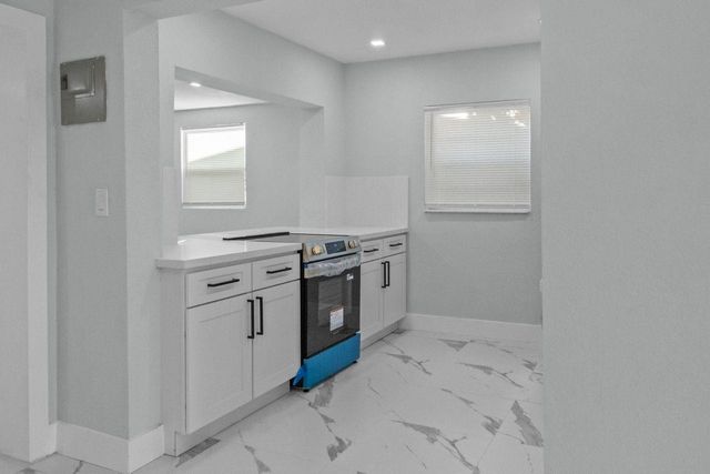 20 NW 56th Street, Fort Lauderdale, FL 33309