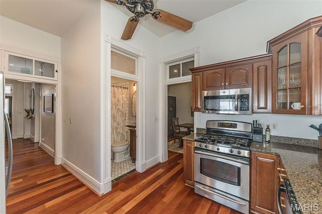 1411 N 2nd Street, St Charles, MO 63301