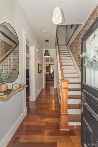 1411 N 2nd Street, St Charles, MO 63301