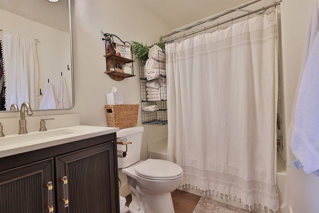 1006 Union Street, Pella, IA 50219