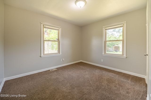 6000 Noah Dr, Louisville, KY 40258