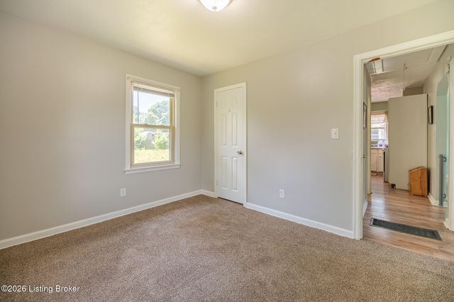6000 Noah Dr, Louisville, KY 40258