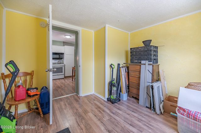 6000 Noah Dr, Louisville, KY 40258