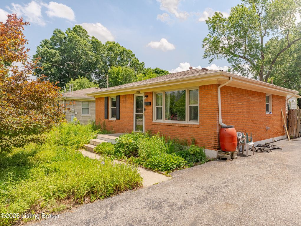 6000 Noah Dr, Louisville, KY 40258