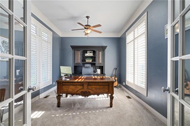 8926 Quail Ridge Lane, Lenexa, KS 66220