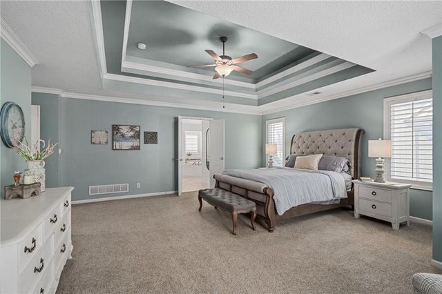 8926 Quail Ridge Lane, Lenexa, KS 66220