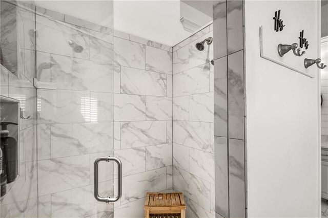 8926 Quail Ridge Lane, Lenexa, KS 66220