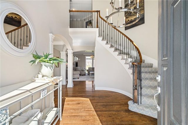 8926 Quail Ridge Lane, Lenexa, KS 66220