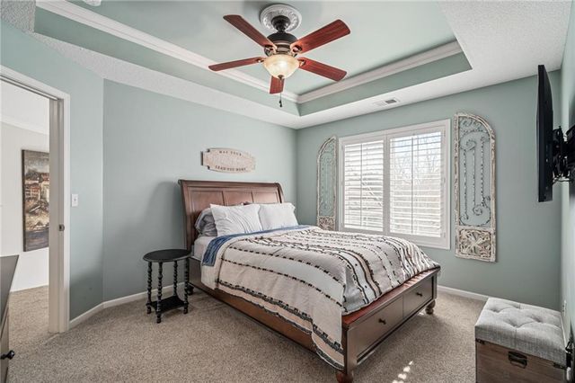 8926 Quail Ridge Lane, Lenexa, KS 66220