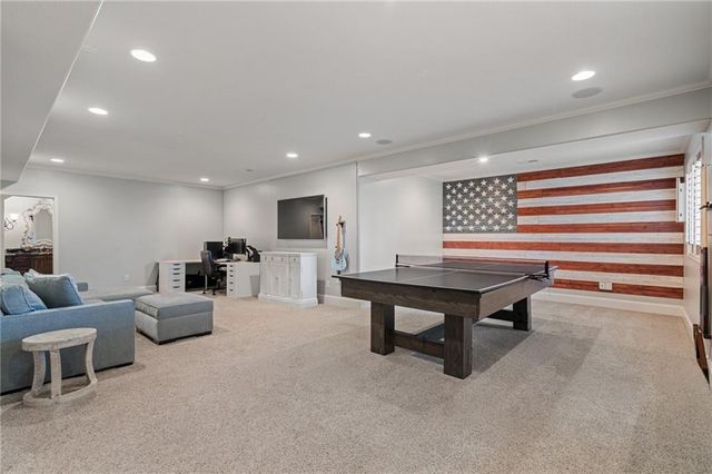 8926 Quail Ridge Lane, Lenexa, KS 66220