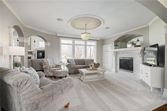 8926 Quail Ridge Lane, Lenexa, KS 66220