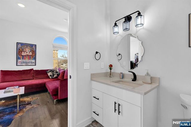 974 Summit, Newark, NJ 07307