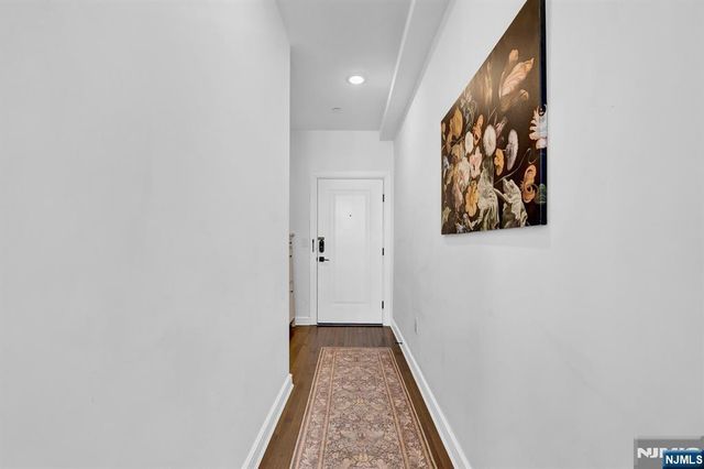 974 Summit, Newark, NJ 07307