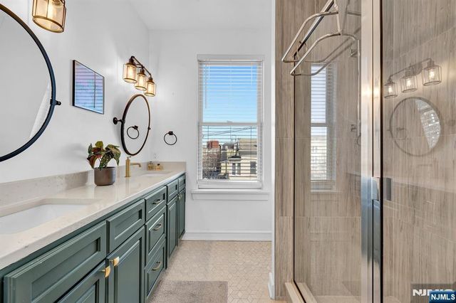 974 Summit, Newark, NJ 07307