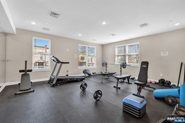 974 Summit, Newark, NJ 07307