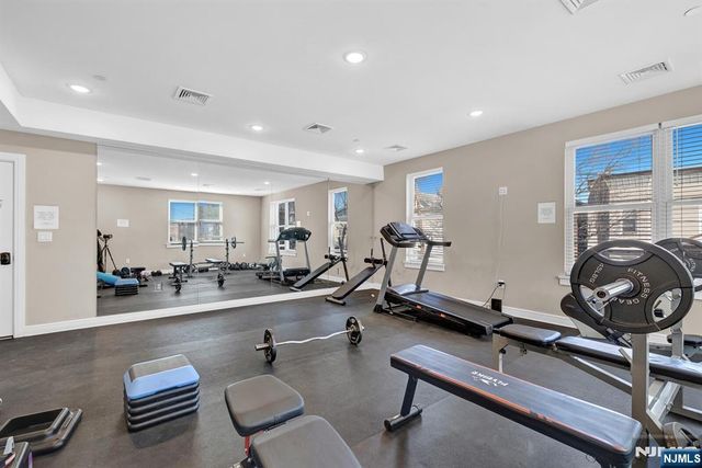 974 Summit, Newark, NJ 07307