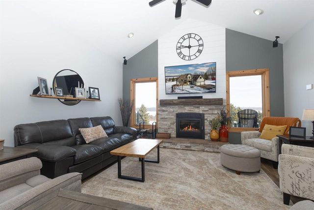 W5738 CTY RD D, Montello, WI 53949