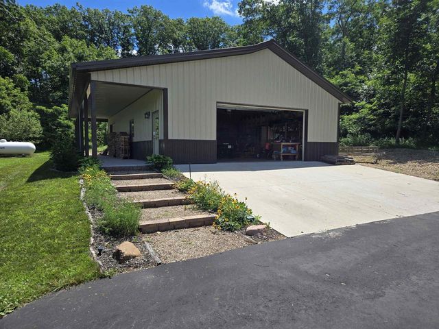W5738 CTY RD D, Montello, WI 53949