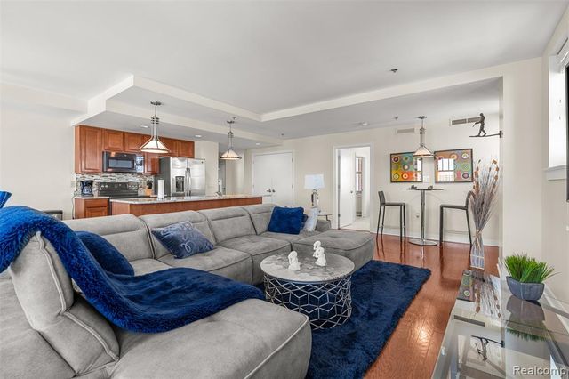 525 W Lafayette Boulevard 11B, Detroit, MI 48226