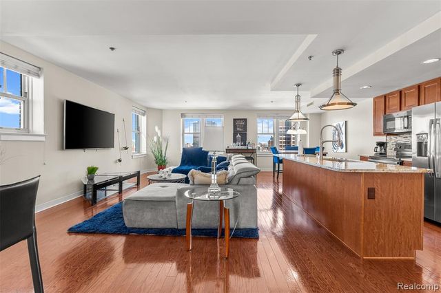 525 W Lafayette Boulevard 11B, Detroit, MI 48226