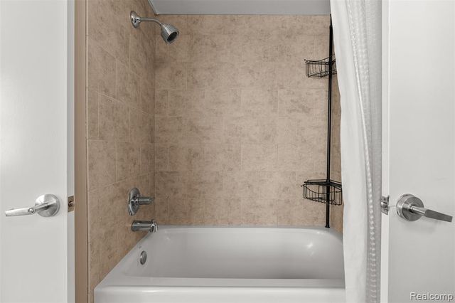 525 W Lafayette Boulevard 11B, Detroit, MI 48226