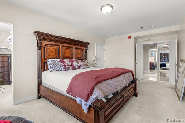 525 W Lafayette Boulevard 11B, Detroit, MI 48226